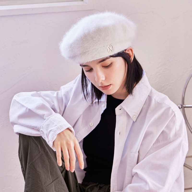 VA Square Stud Angora Beret / Cream