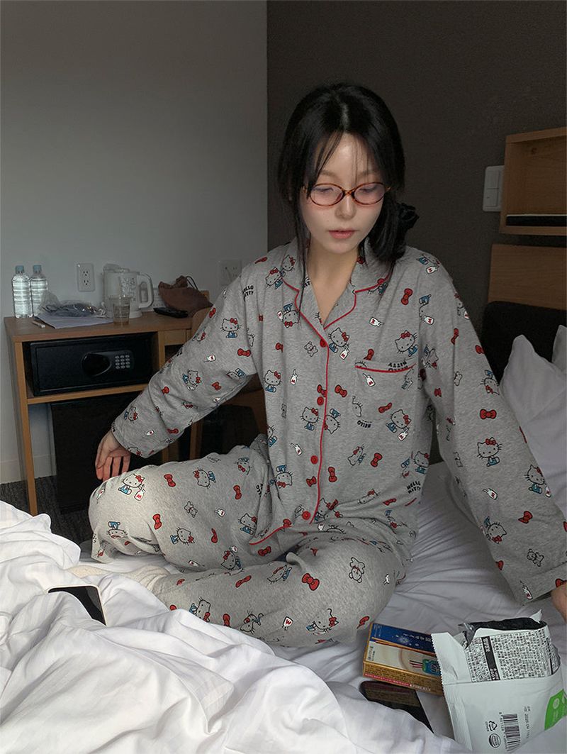 [SANRIO] HELLO KITTY PAJAMAS
