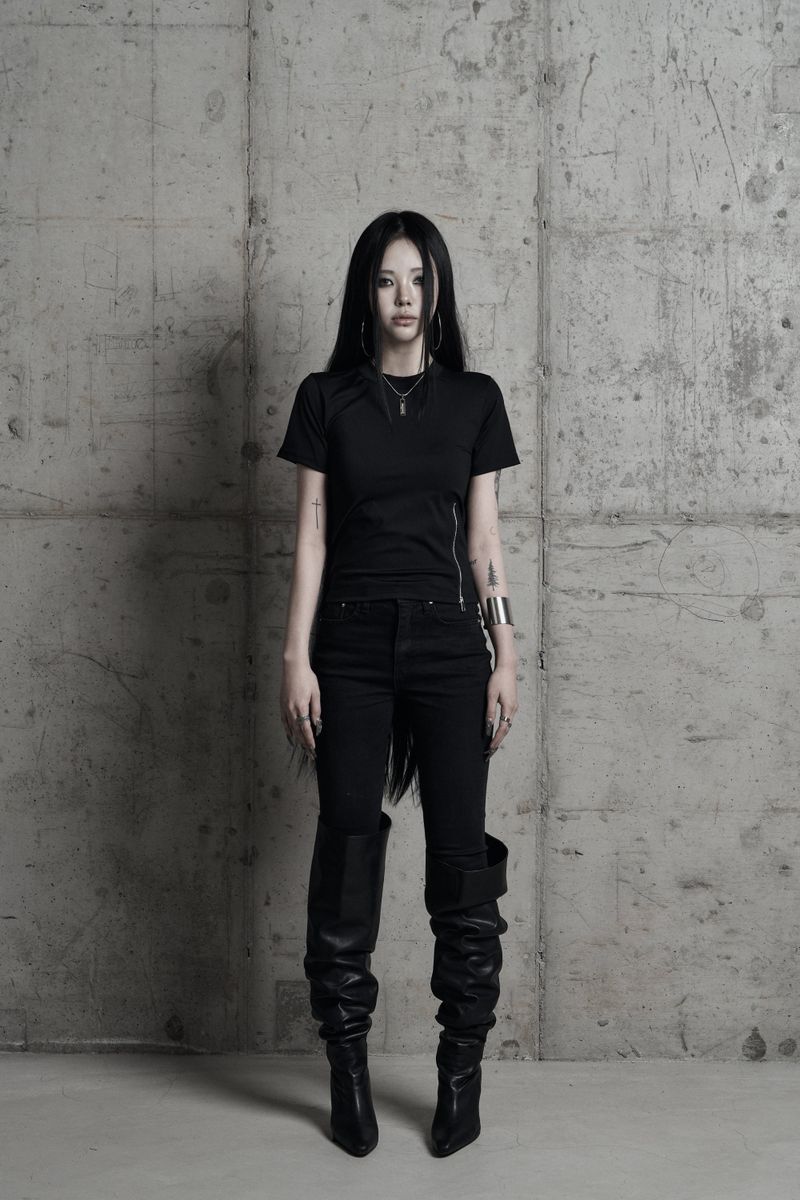 [label] sculptural Jersey zipper top BLACK