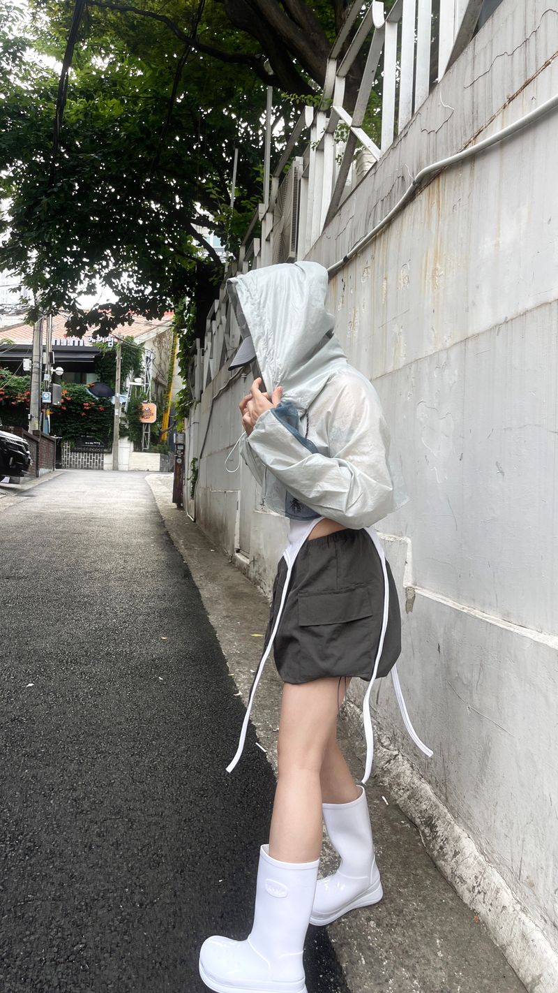 Cropped rain mesh hooded windbreaker