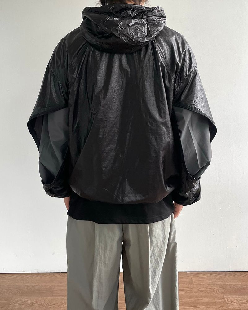 Wave Zipper Hood Windbreaker