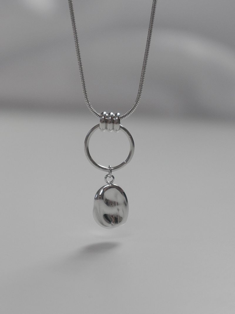 object ring point necklace