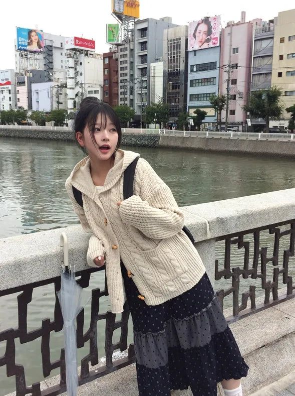 anyonemore（エニーワンモアー）の「Krun Duffle Button Pocket Hood Knit Cardigan（Tops）」