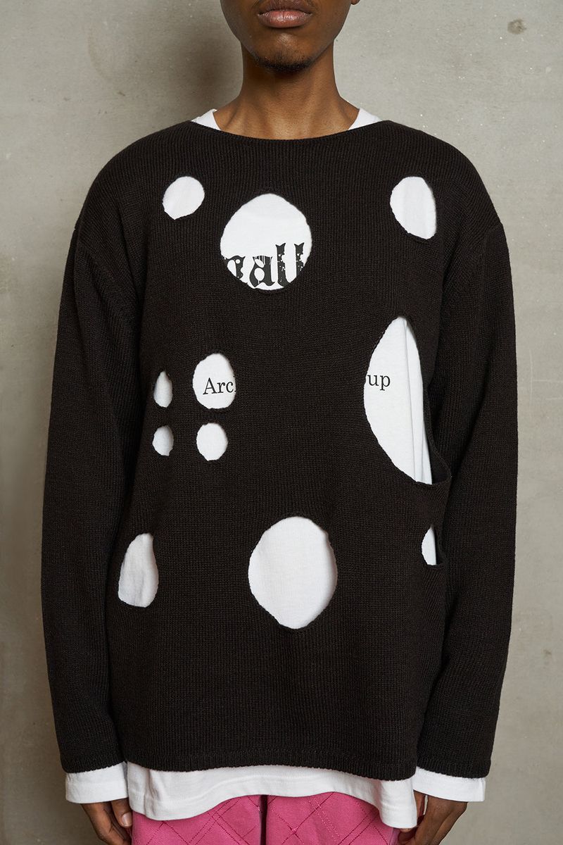 HOLE ROUND KNIT