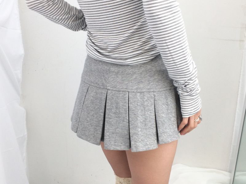 Basic Pleated Miniskirt