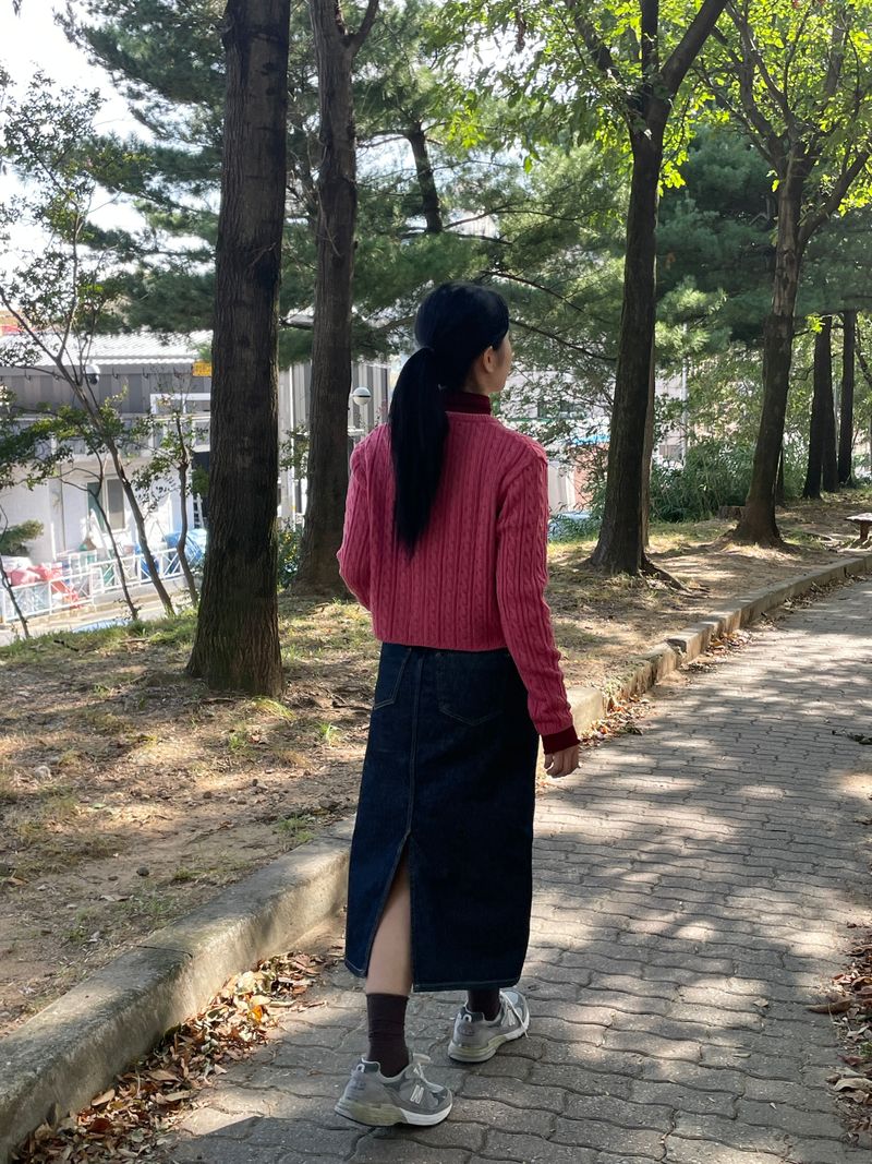 Modest indigo denim skirt