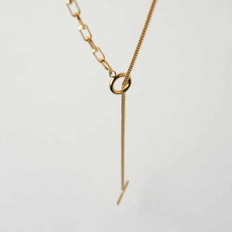 shine through necklace (curve)