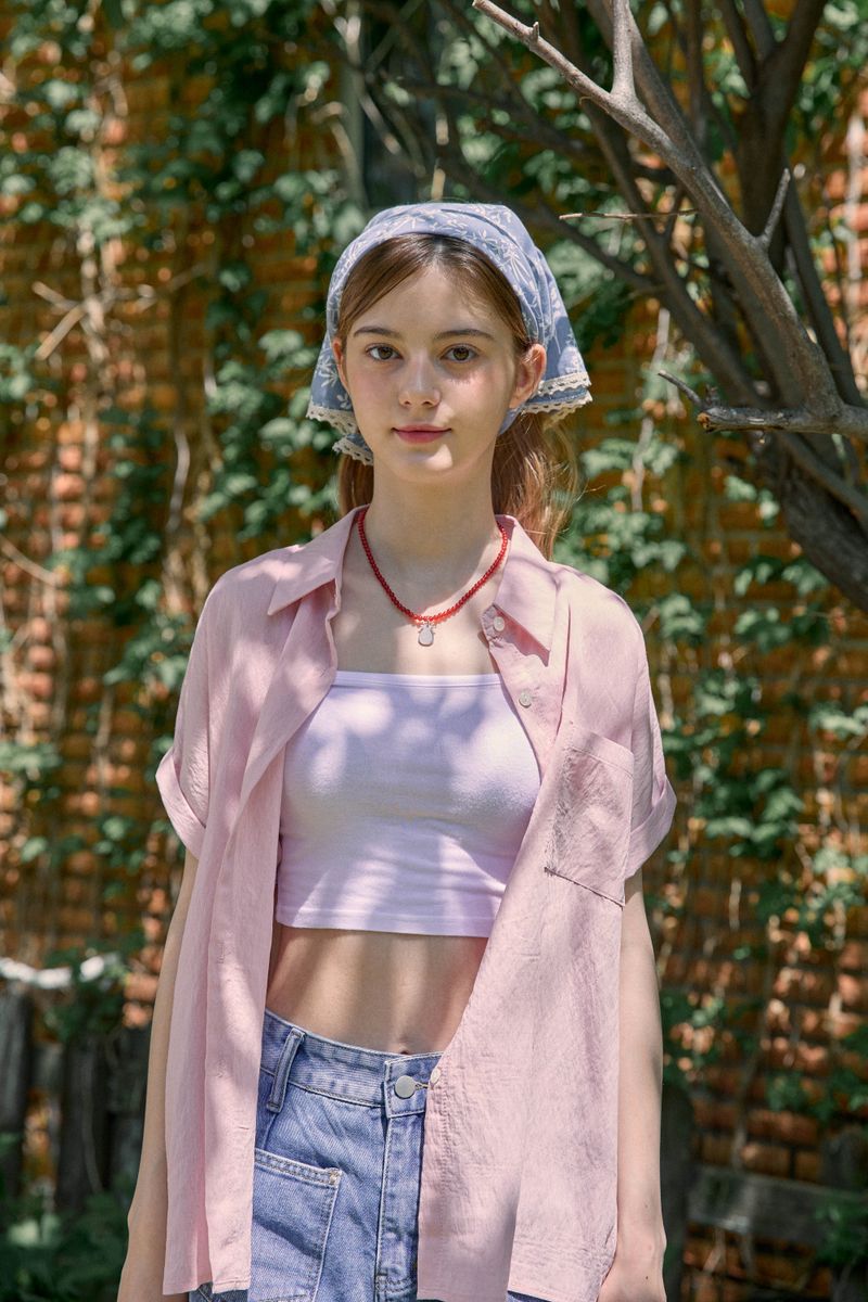 PINK PINEAPPLE（ピンクパイナップル）の「CLOUD LACE SCARF（Smartphone Accessories）」