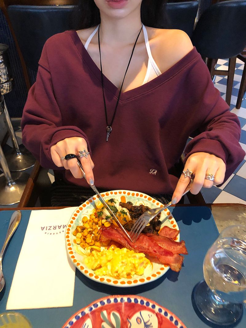 [MADE] TA DEEP V-NECK SWEATSHIRT