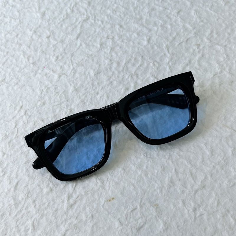 Bold Frame Sunglasses