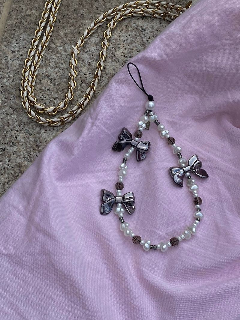 【MADE】 Black Bow Phone Charm