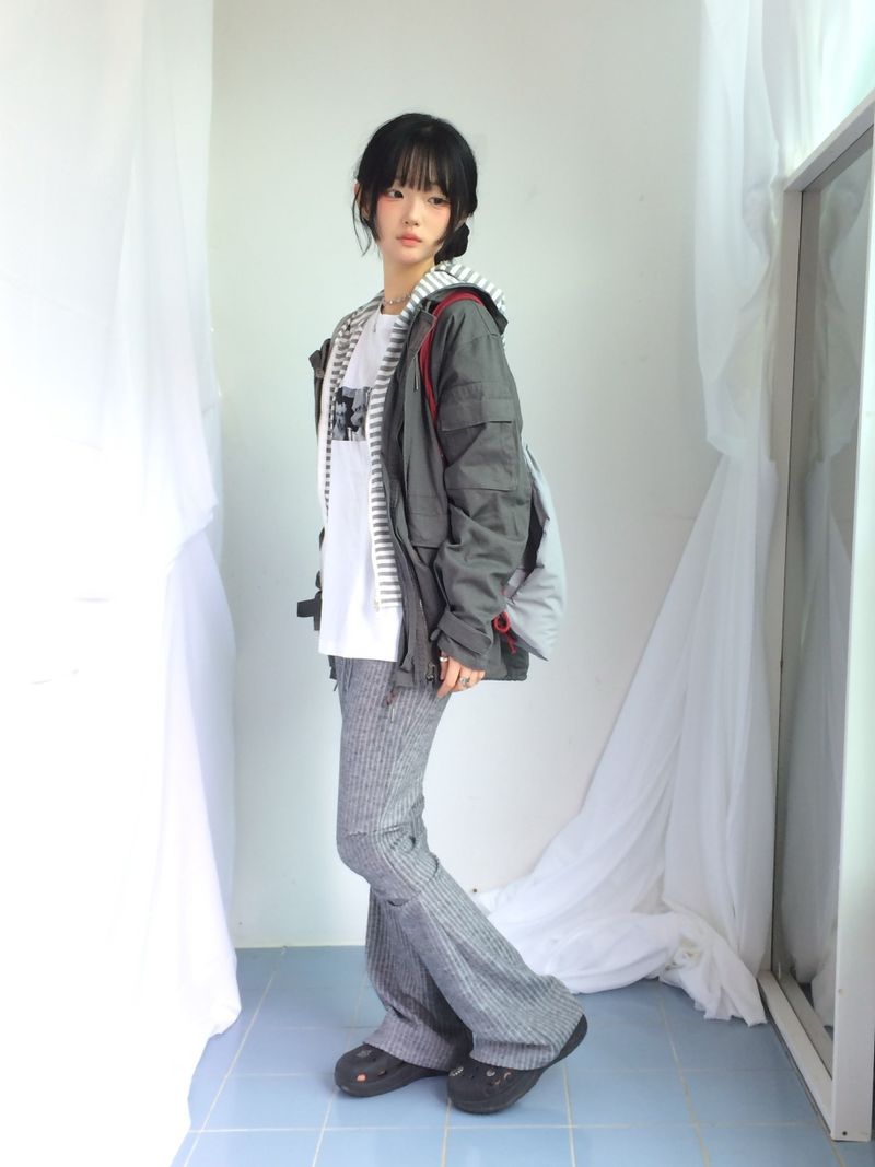 Stripe bootcut banding pants