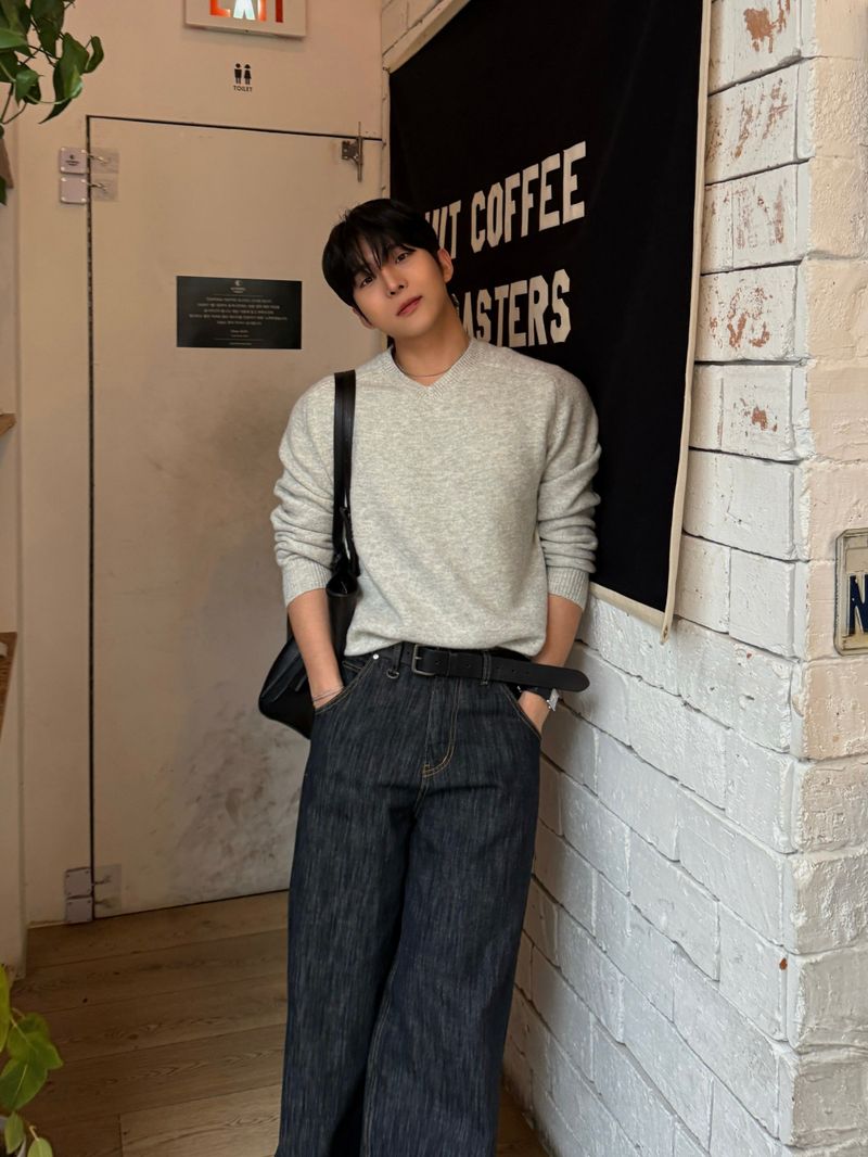 Settle line v-neck knitwear