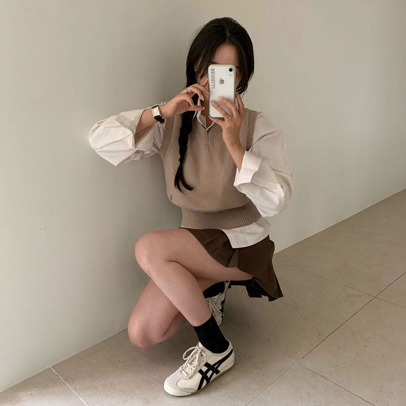 [Bellide made] Old money V-neck knit vest
