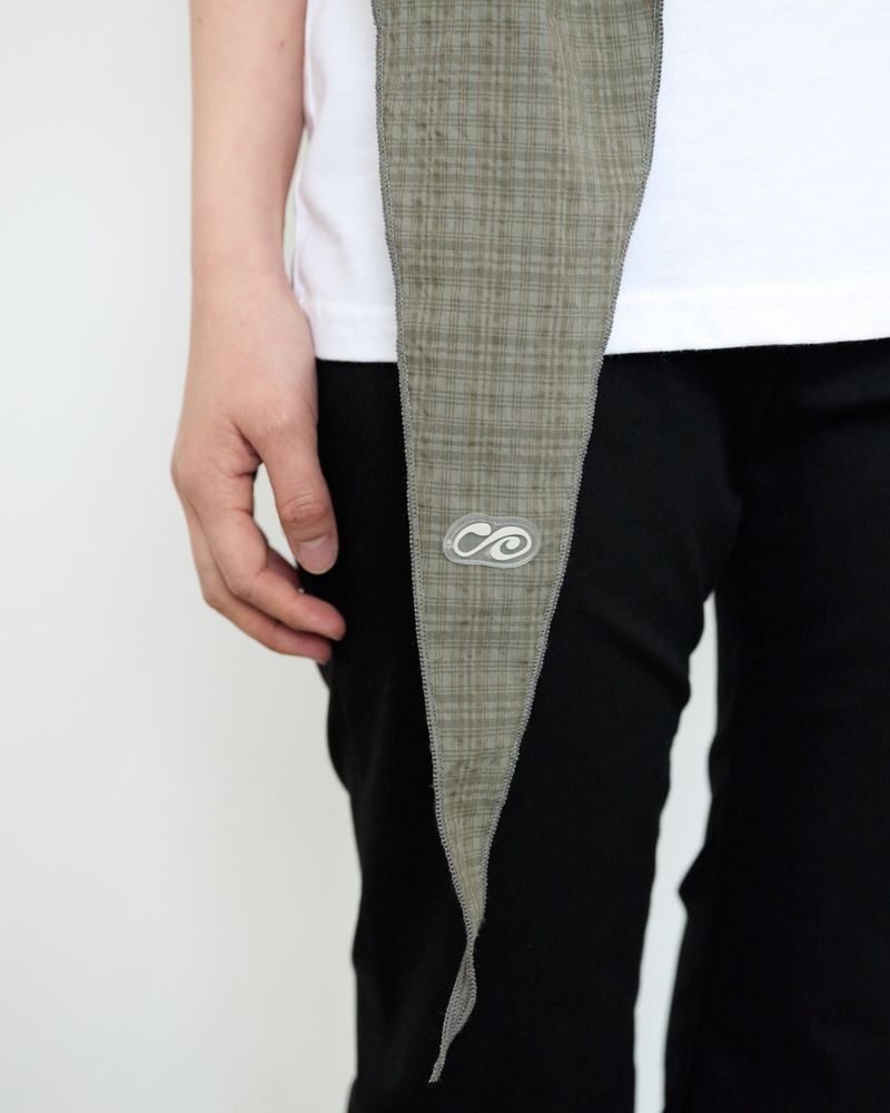 Flow Plaid Muffler