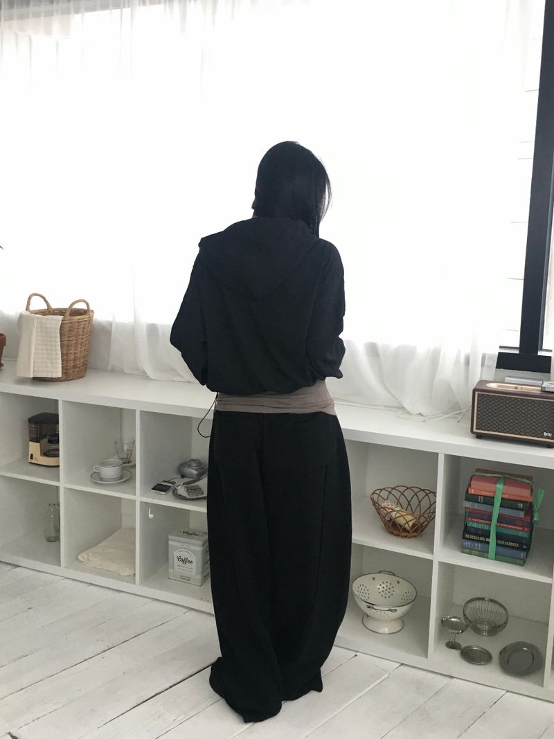 Mini Zan Flower Embossed Crop Hoodie (6c)
