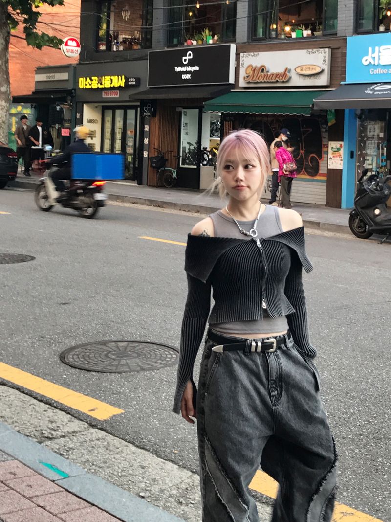 Unique cutting line grunge wide denim pants