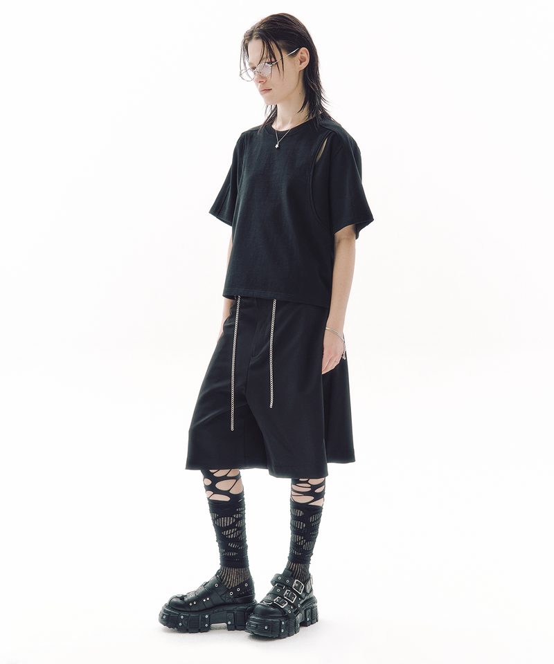 IN-BETWEEN LAYER T-SHIRT
