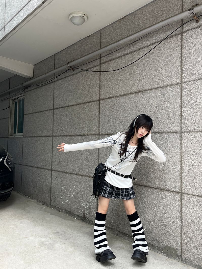 Stripe leg warmer