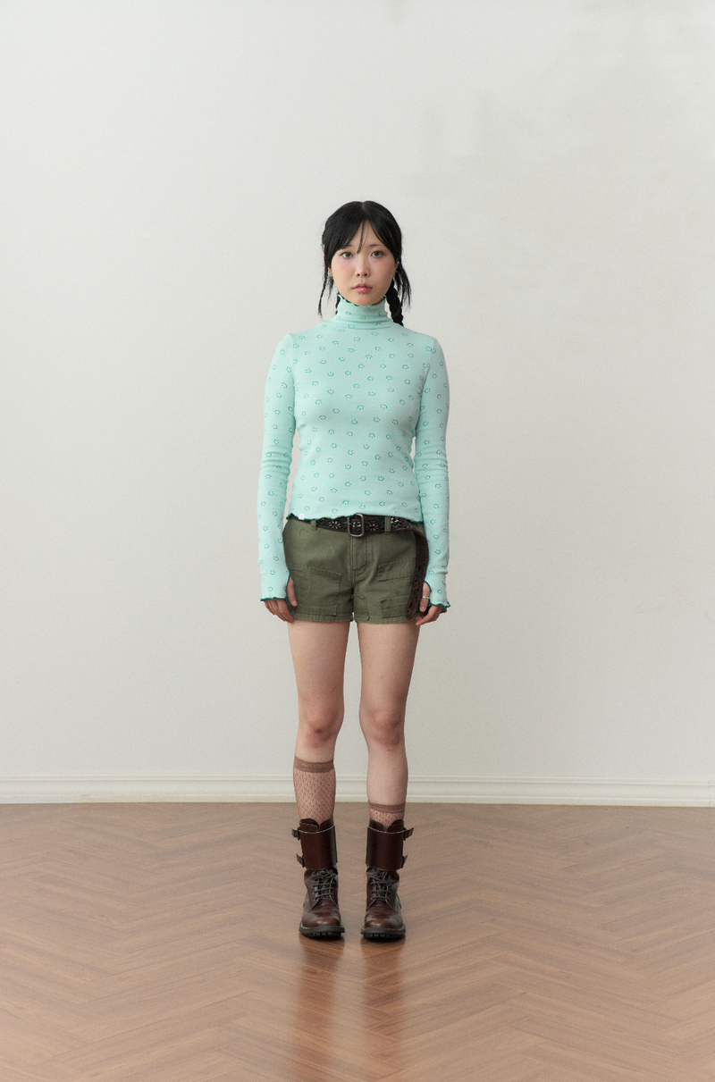 smile turtleneck mint