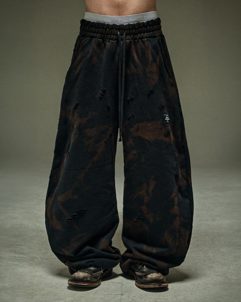 Destroyed P bleach black B