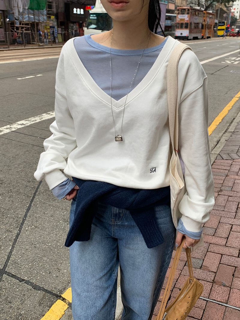 [MADE] TA DEEP V-NECK SWEATSHIRT