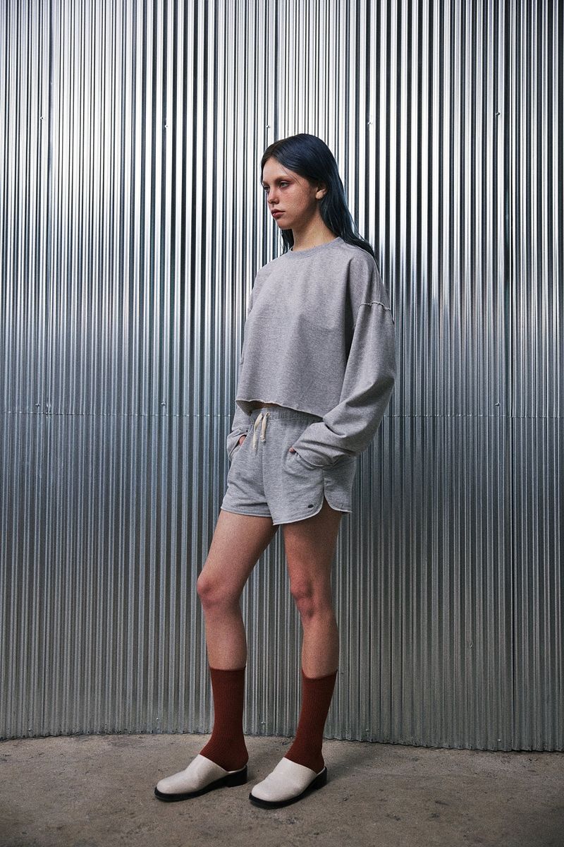VINTAGE P. DYEING CUT-OUT CROP-TEE (Gray)