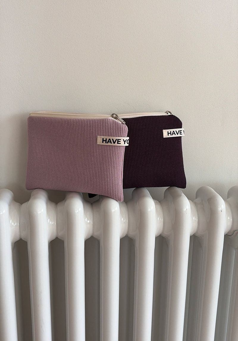Ribbed flat pouch - pale pink , M size