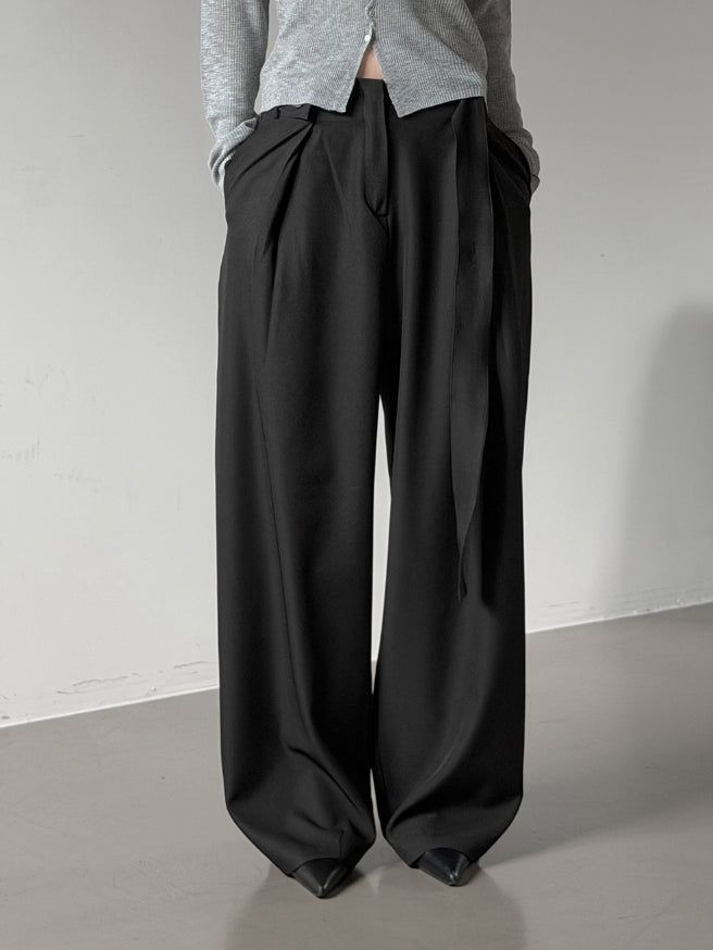 Bandell Strap Pintuck Slacks