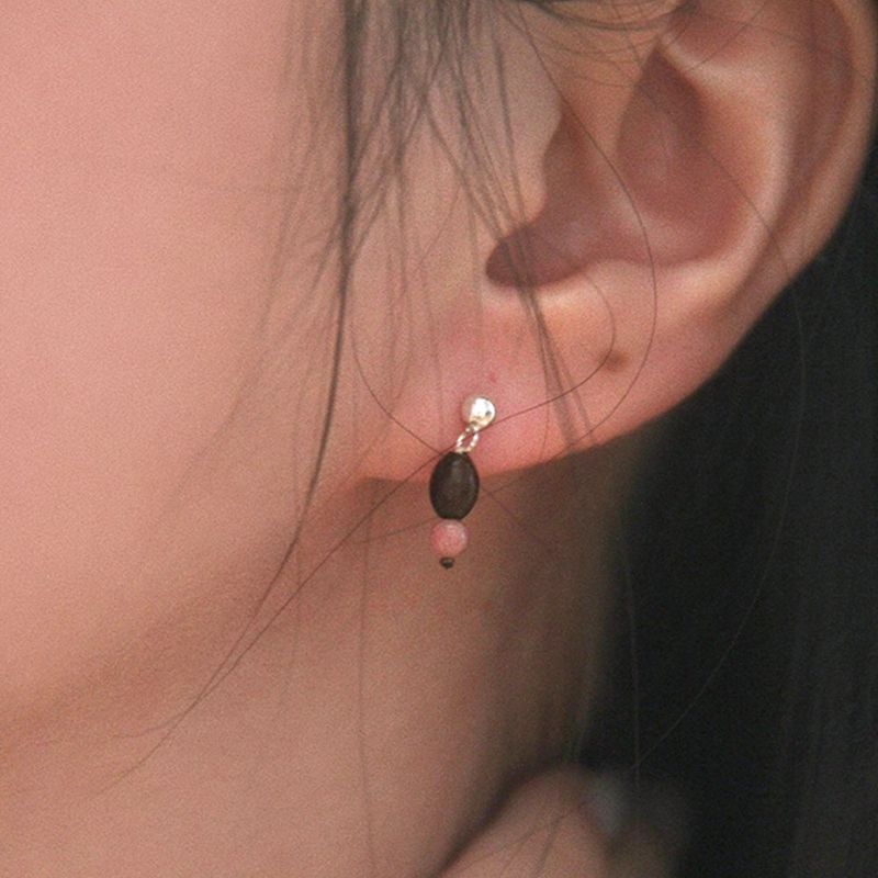 ccnmade（チェチャンナムメイド）の「[CCNMADE] TINY Ⅴ Earring（Accessories）」