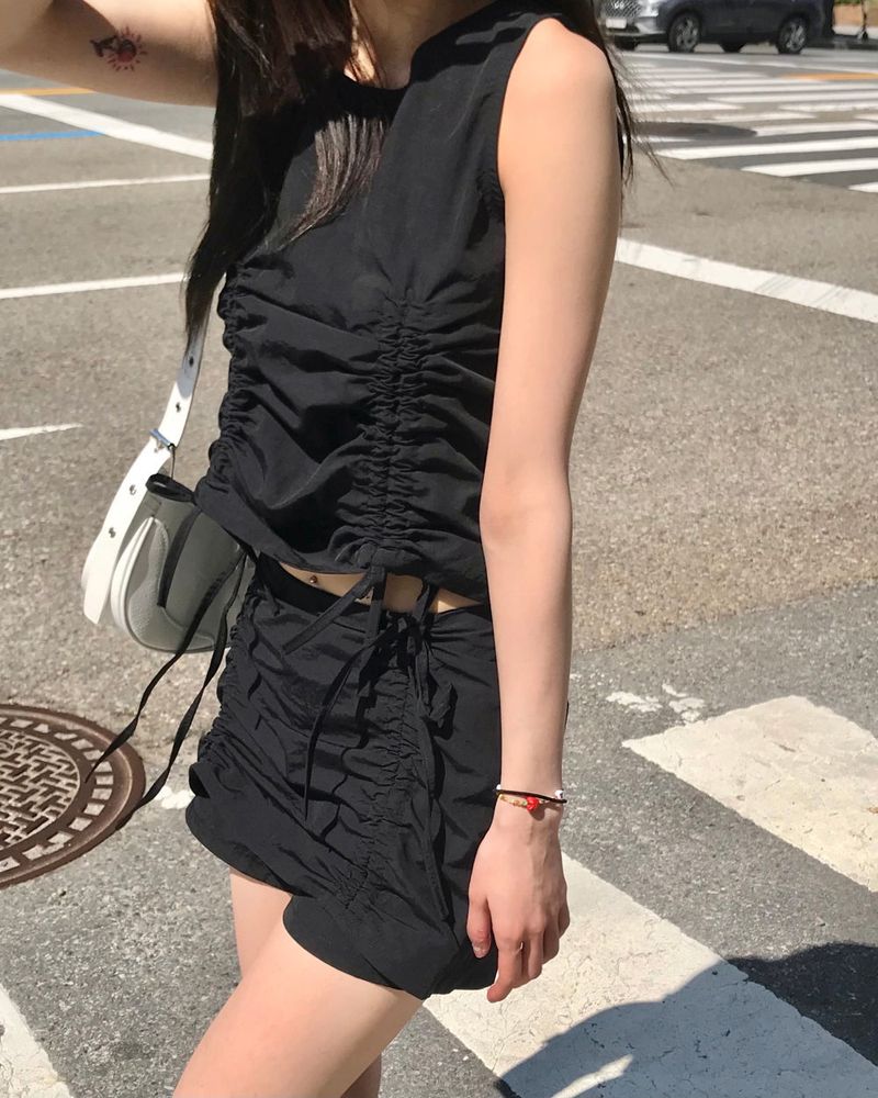 Lovech set up sleeveless