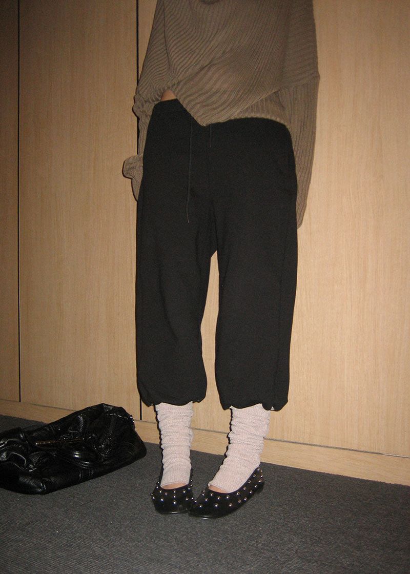 KNEE WARMER SWEAT PANTS