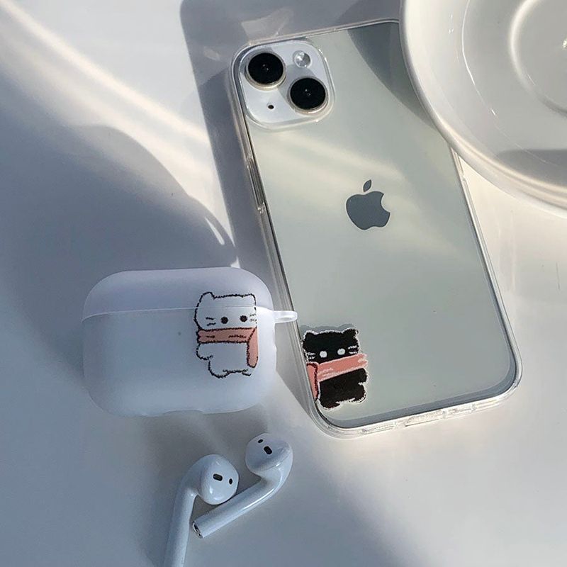 White - Muffler Somecat AirPods Case_matt