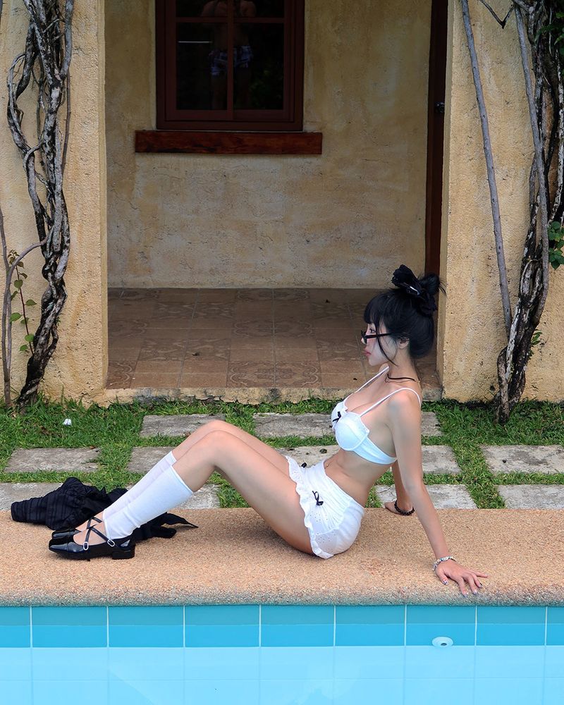 punching eyelet ribbon skirt bikini