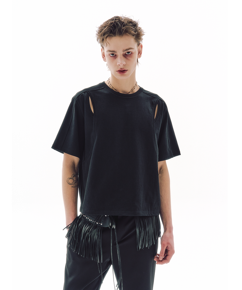 IN-BETWEEN LAYER T-SHIRT