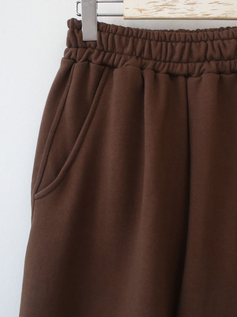 curved bermuda pants