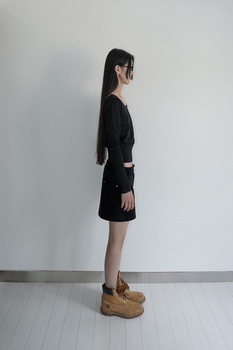 PUFF SLEEVE SQUARE NECK KNIT