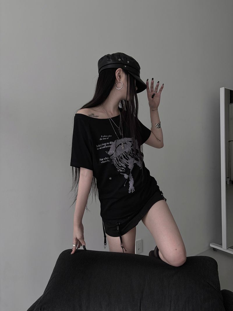 horse graphic off T