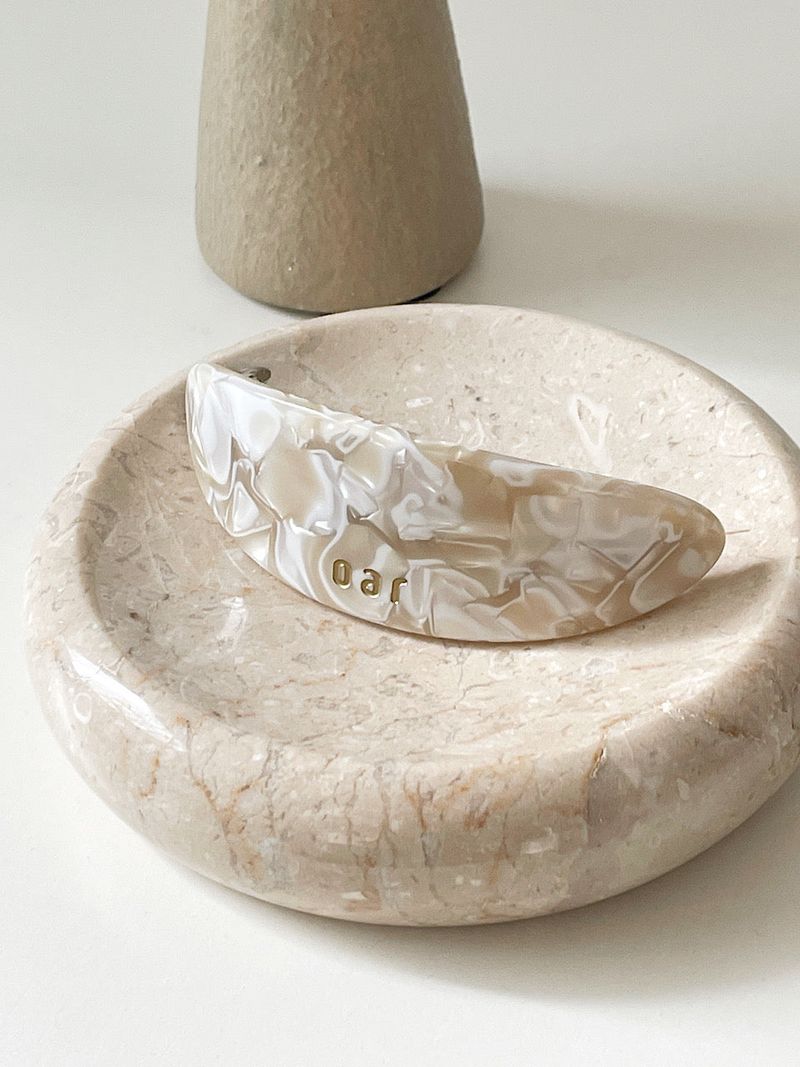 oar Classic Big Marble Barrette [Ivory]