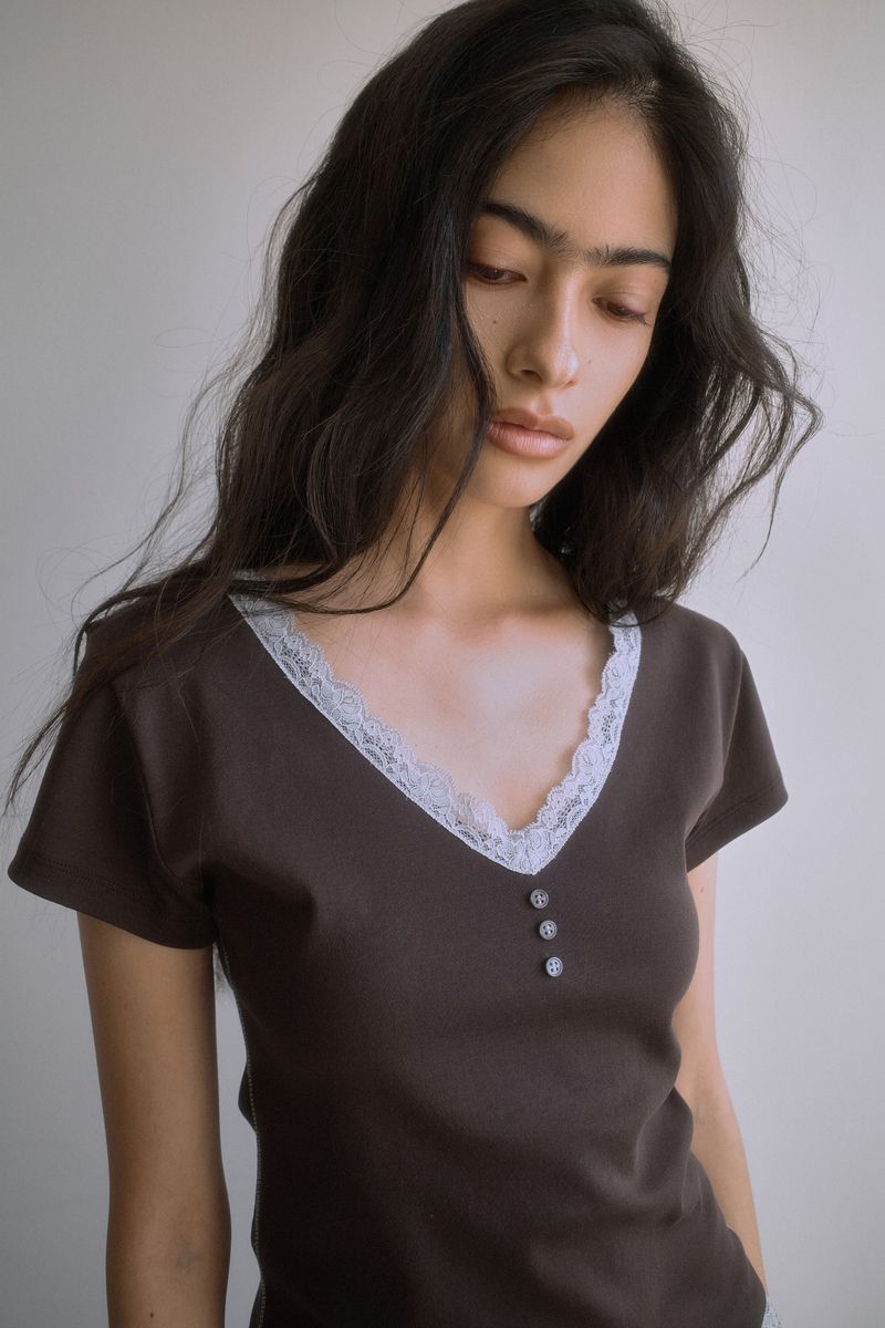 26SS★ [SET] LACE TRIM V-NECK T-SHIRT+SKIRT
