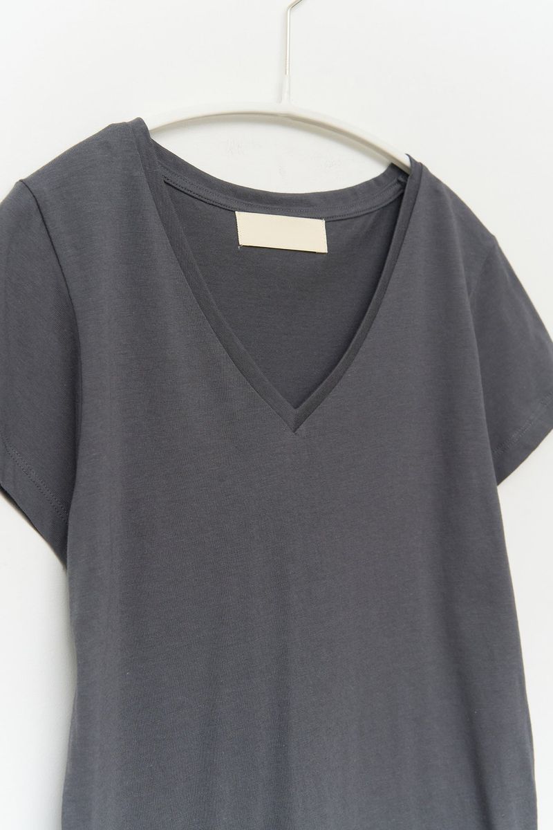 (W) Loading V-neck Top