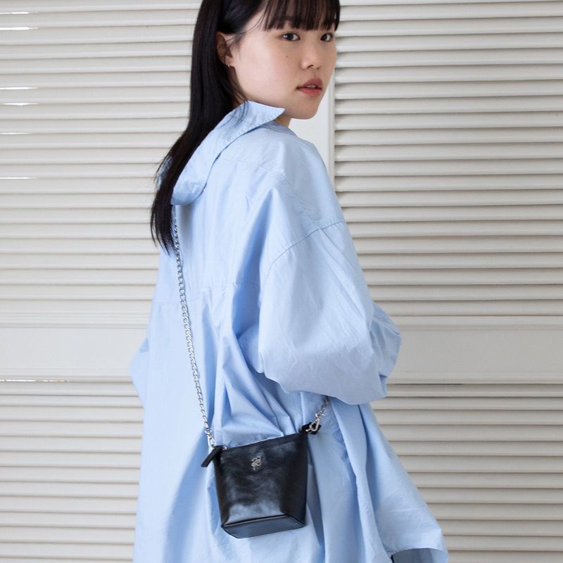 shytimothee(シャイティモシー)の「leather mignon bag - black strap - ( cowleather, chain)(Bags)」