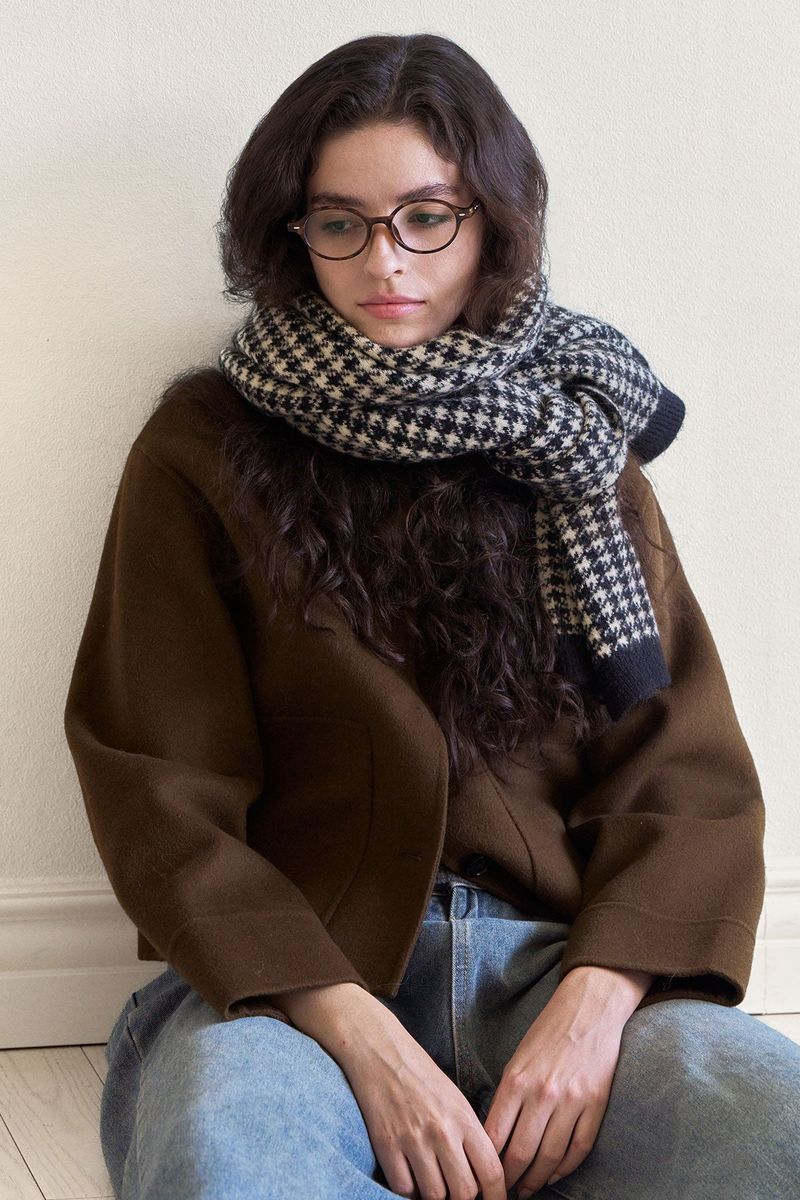 SIEOR（シオル）の「Hound muffler_4 colors（Fashion Accessories）」