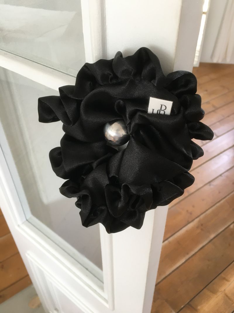 After Frill Scrunchie (Black)