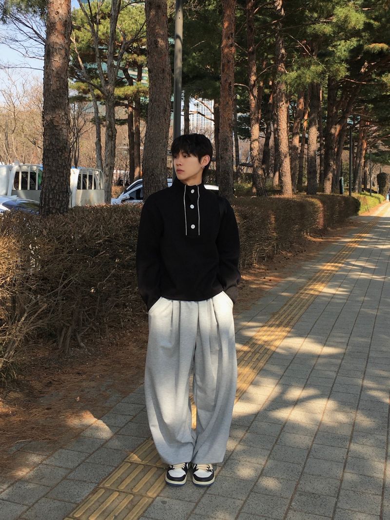 08 Basic Pintuck Wide Sweatpants 4C