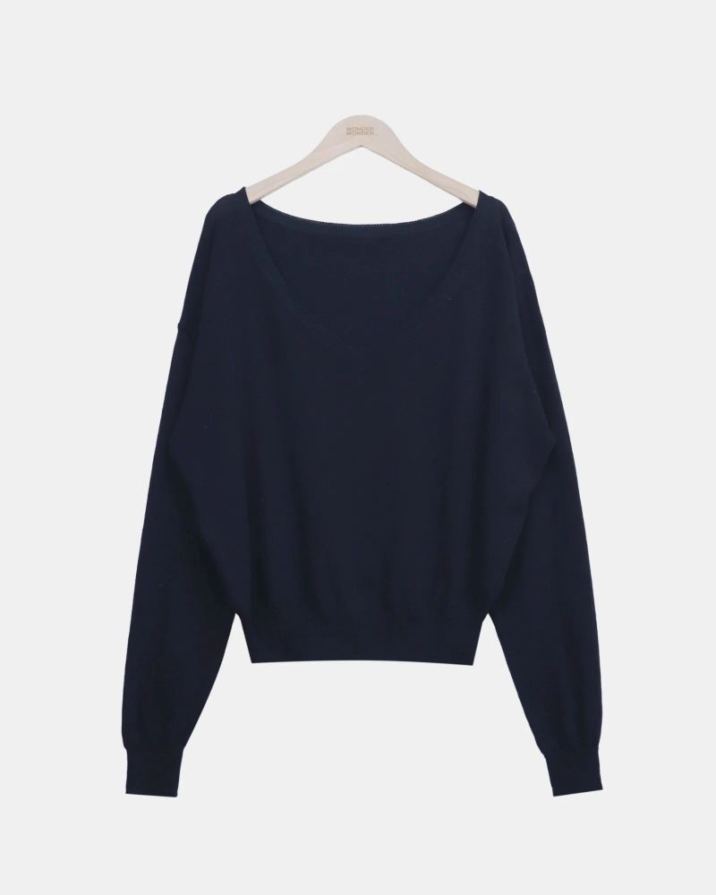 Seul Deep V-Neck Long-Sleeve Knit