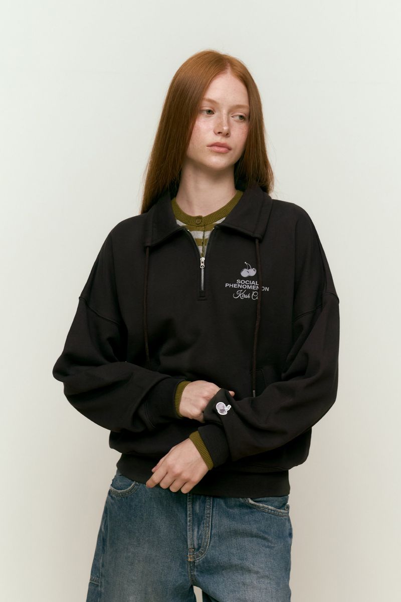 CHERRY ARCH LOGO HALF ZIP UP [DARK BROWN]