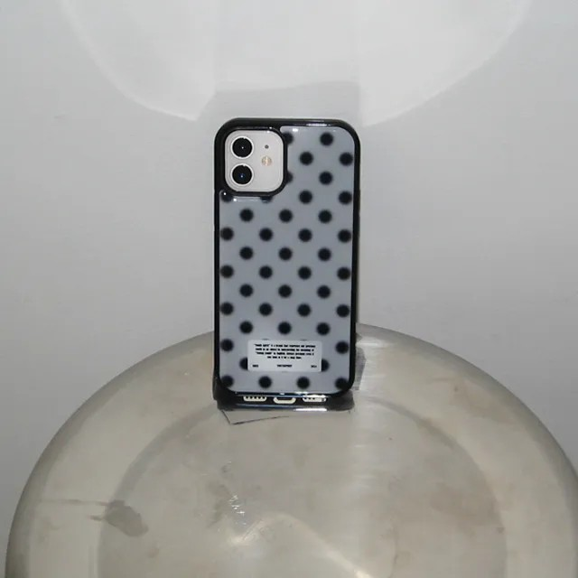 snow dot gray black