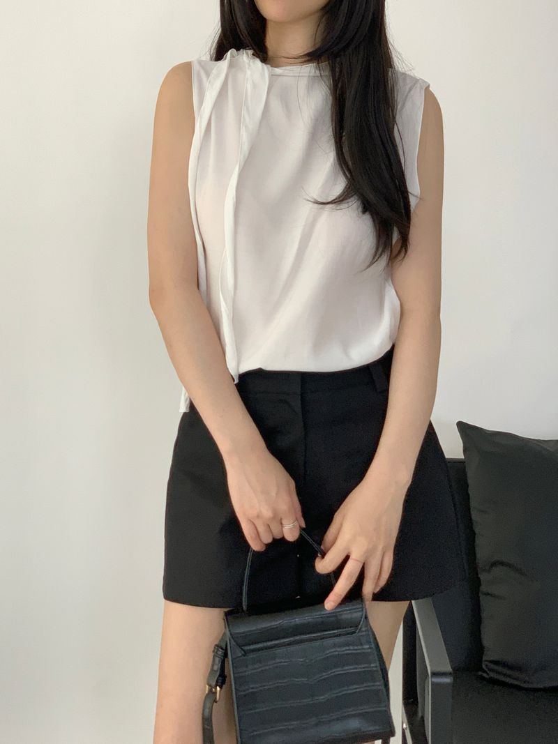 Aiden Tie Sleeveless Blouse