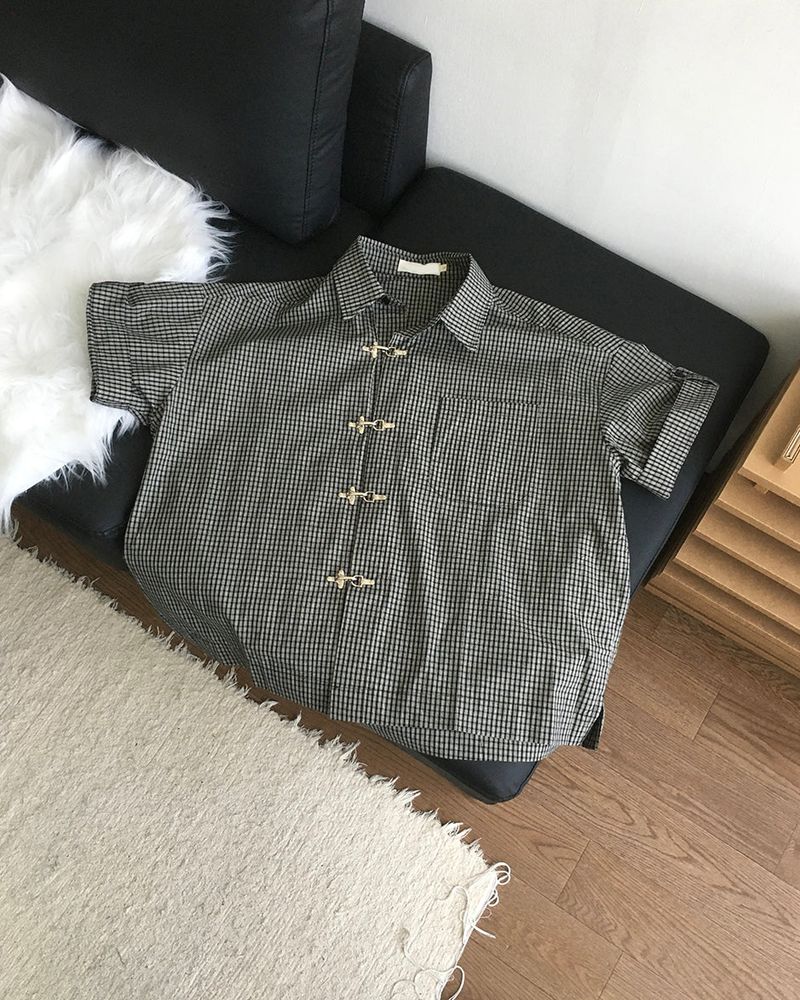 Buckcle Short Sleeve Shirt